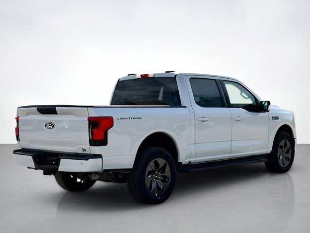 2025 Ford F-150 Lightning photo 3
