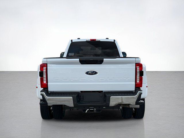 2026 Ford F-450 photo 4