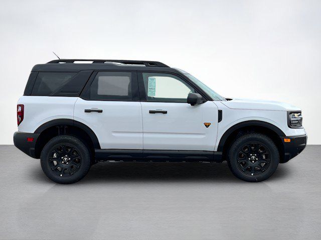 2025 Ford Bronco Sport Badlands photo 2