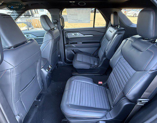 2026 Ford Explorer ST-Line - Photo 12