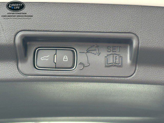 2026 Ford Explorer ST-Line - Photo 39