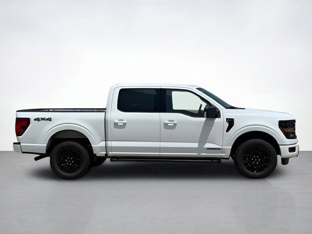 2025 Ford F-150 XLT photo 2