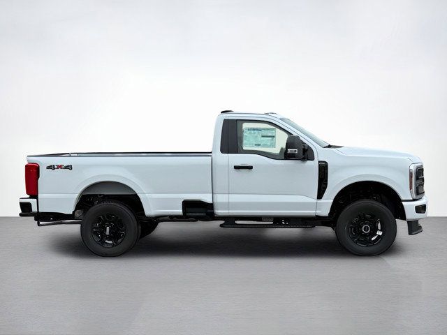 2026 Ford F-350 photo 2