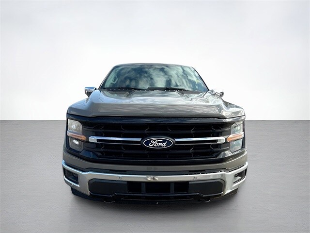 2025 Ford F-150 XLT photo 2
