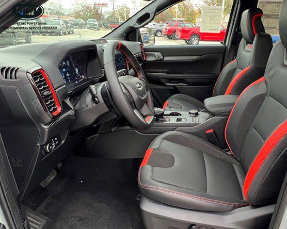 2025 Ford Ranger Raptor - Photo 12