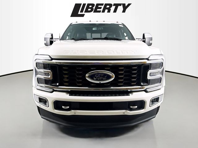2024 Ford F-450 photo 2