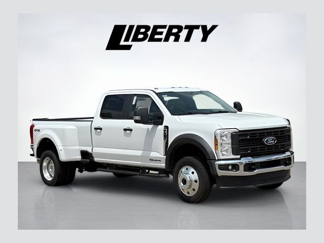2026 Ford F-450 XL 4x4 Crew Cab 8' Box DRW's photo