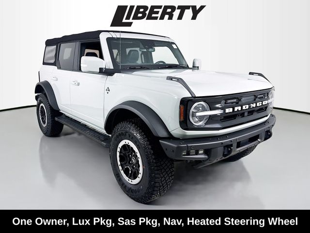2022 Ford Bronco 4-Door Outer Banks's photo