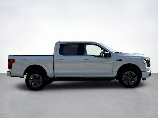 2025 Ford F-150 Lightning photo 2