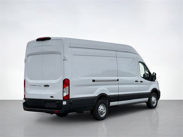 2025 Ford Transit photo 3