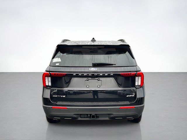 2026 Ford Explorer photo 4