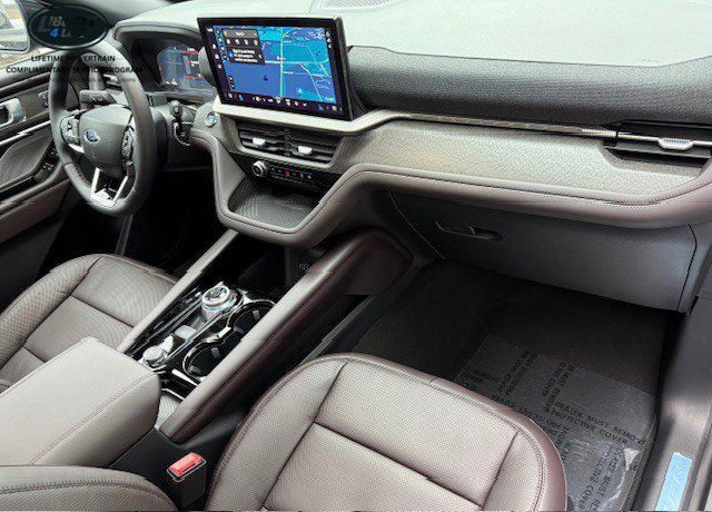 2026 Ford Explorer Platinum - Photo 16