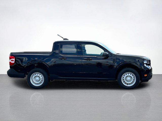 2025 Ford Maverick XL photo 2