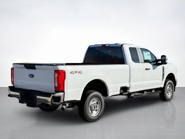 2026 Ford F-350 photo 3