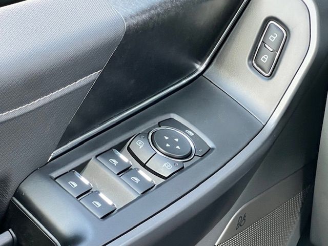2025 Ford F-150 Lightning Flash - Photo 31