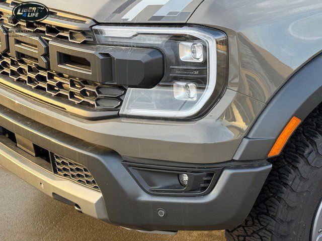 2025 Ford Ranger Raptor - Photo 9