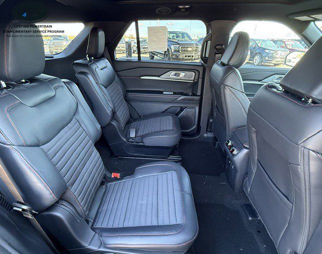 2026 Ford Explorer ST-Line - Photo 14