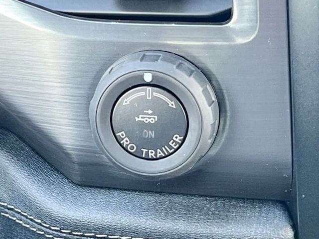 2025 Ford F-150 Lightning Flash - Photo 23