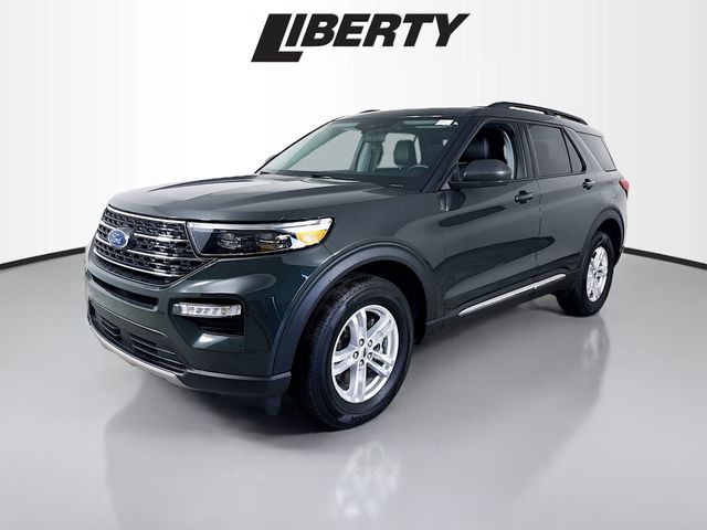 2023 Ford Explorer XLT photo 3