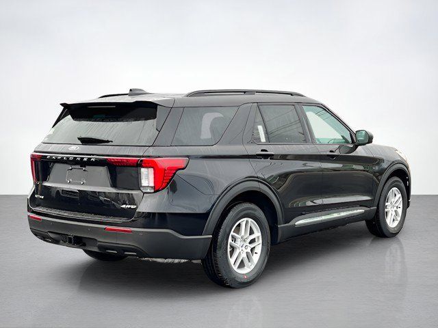 2026 Ford Explorer photo 3