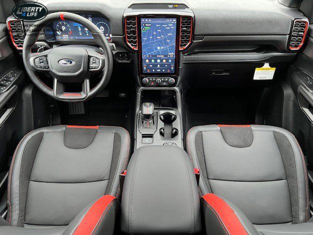 2025 Ford Ranger Raptor - Photo 17