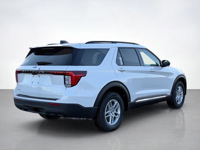 2026 Ford Explorer photo 2