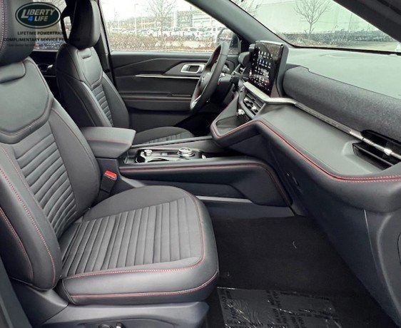 2025 Ford Explorer ST-Line - Photo 17