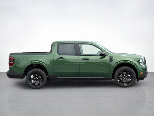 2025 Ford Maverick XLT photo 2