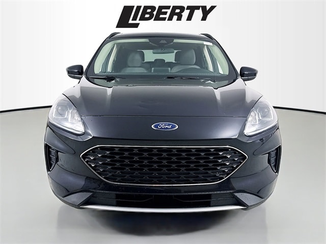 Used 2020 Ford Escape SE with VIN 1FMCU0G62LUC32409 for sale in Aurora, OH