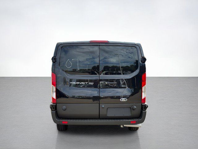 2025 Ford Transit photo 4