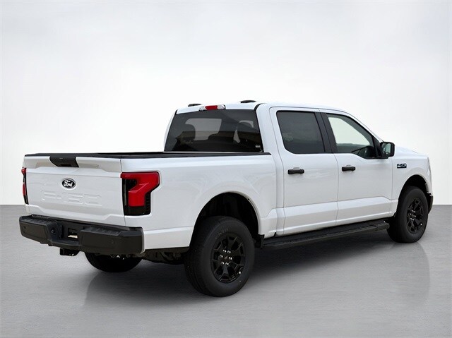 2025 Ford F-150 Lightning photo 3