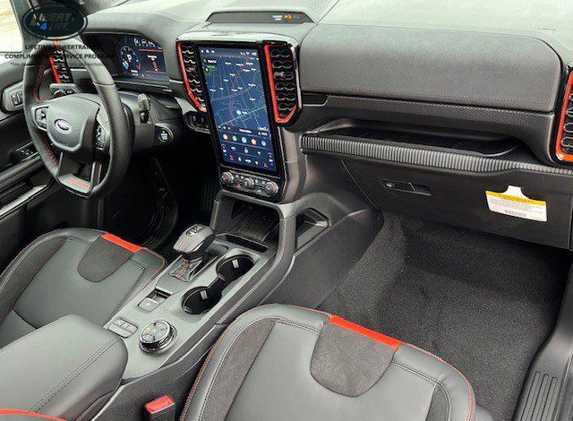 2025 Ford Ranger Raptor - Photo 15
