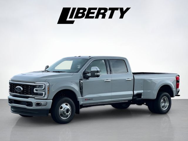 2026 Ford F-350 Super Duty Platinum's photo