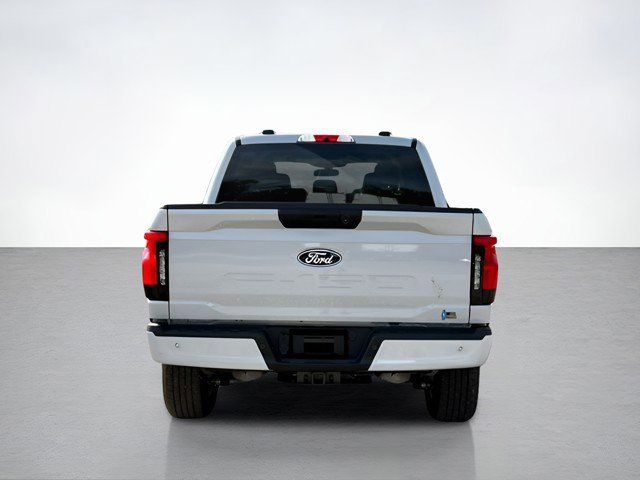 2025 Ford F-150 Lightning photo 4