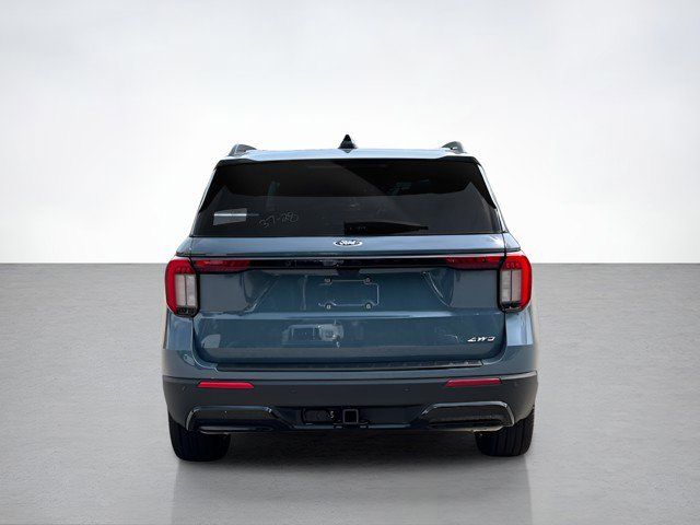 2025 Ford Explorer ST-Line photo 2