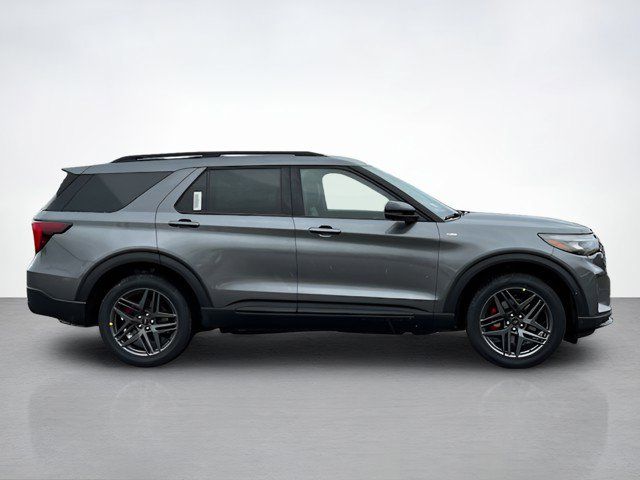 2025 Ford Explorer ST-Line photo 2