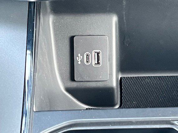 2025 Ford F-150 Lightning Flash - Photo 21