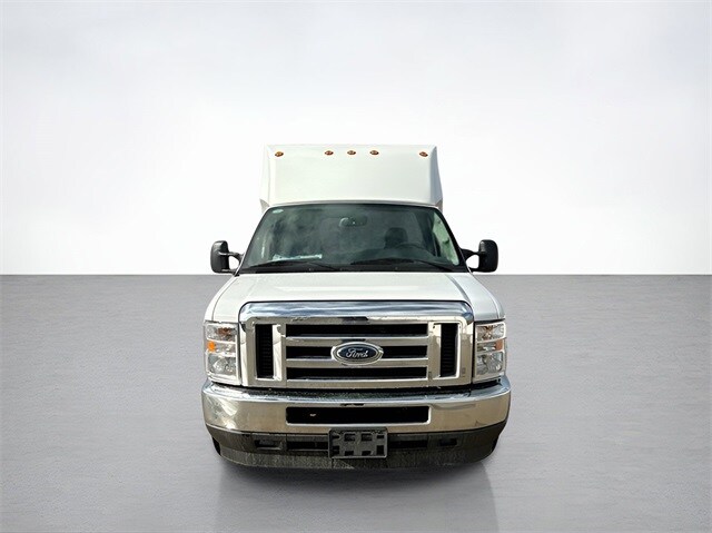 2025 Ford E-350 Base photo 2