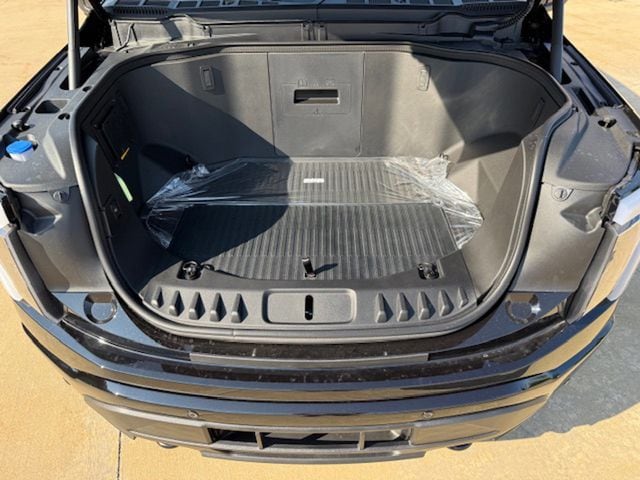 2025 Ford F-150 Lightning Flash - Photo 34