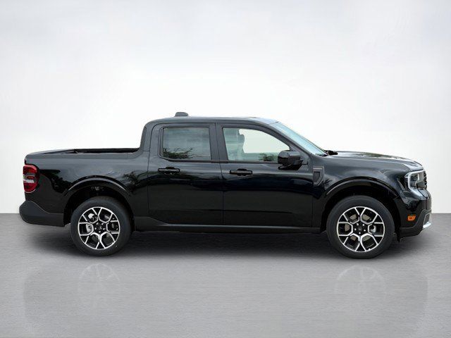 2025 Ford Maverick Lariat photo 2