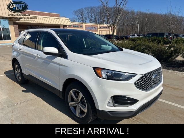 2023 Ford Edge SEL AWD's photo