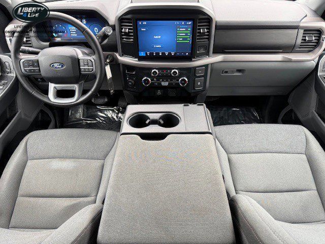 2025 Ford F-150 XLT - Photo 18