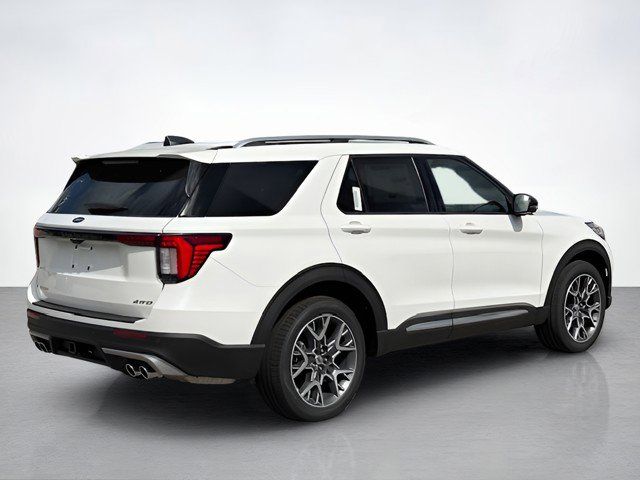 2025 Ford Explorer Platinum photo 3