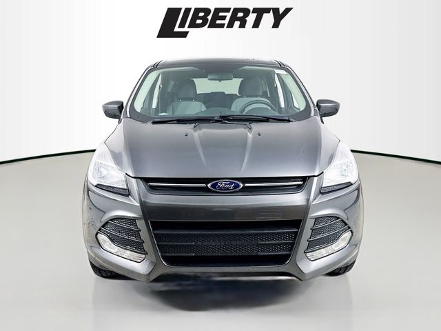 Used 2016 Ford Escape SE with VIN 1FMCU9GX7GUC37690 for sale in Aurora, OH
