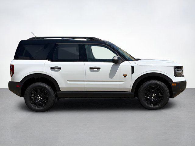 2025 Ford Bronco Sport Badlands photo 2