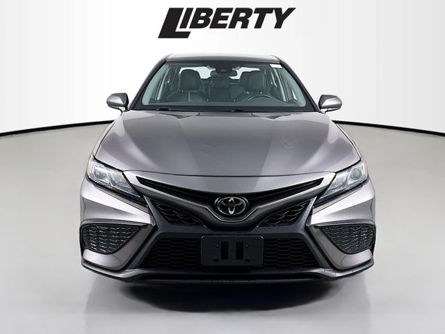 Used 2021 Toyota Camry SE with VIN 4T1G11AK1MU414562 for sale in Aurora, OH