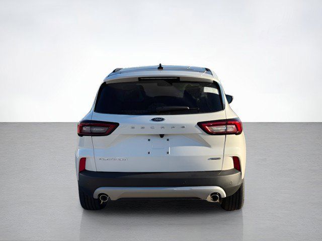 2026 Ford Escape Hybrid Platinum photo 2