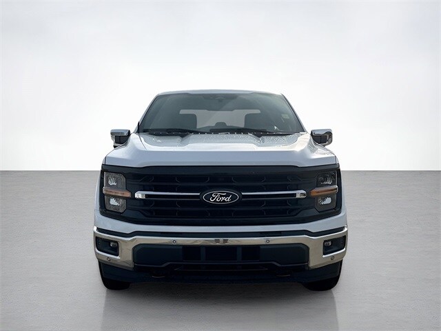 2025 Ford F-150 XLT photo 2
