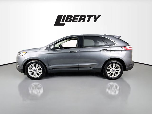 2022 Ford Edge Titanium photo 3