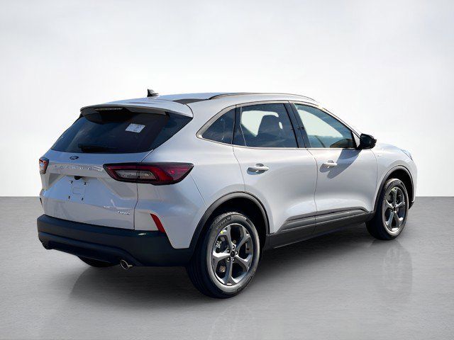 2026 Ford Escape ST-Line photo 2